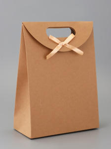 Коробка - пакет с ручкой 26×19×9 см